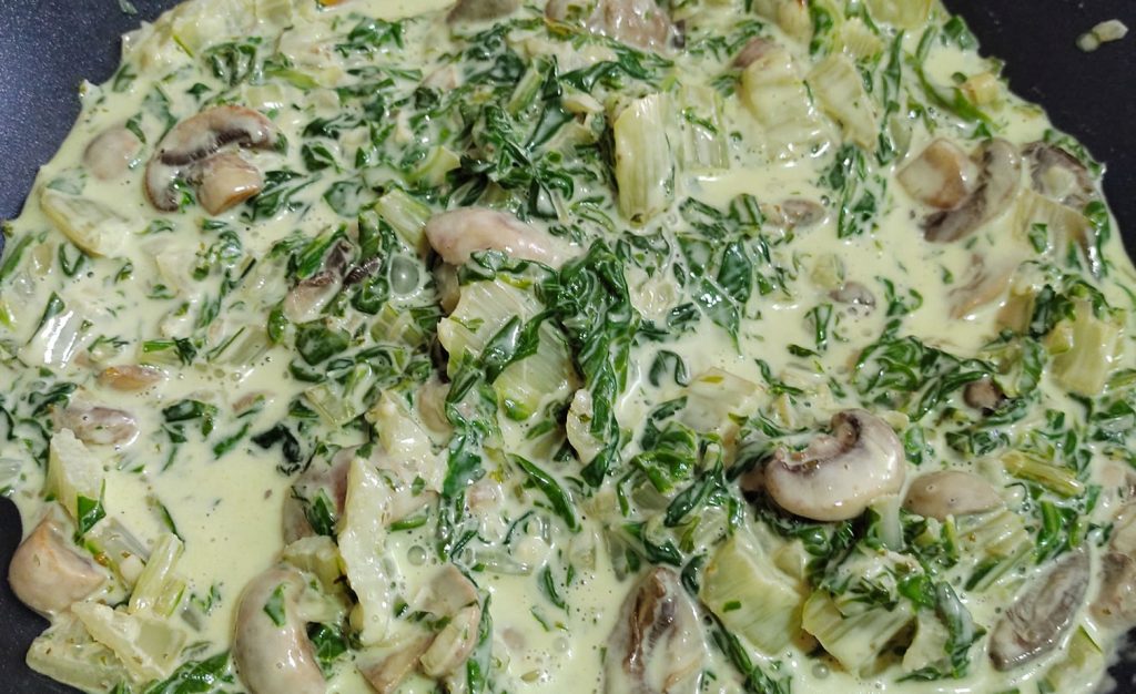 Acelgas a la crema con champiñones