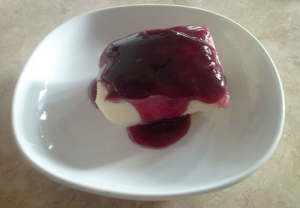 Sémola con salsa de vino tinto