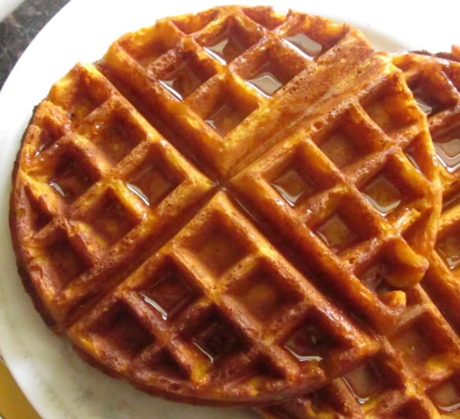 Waffles cubiertos de miel