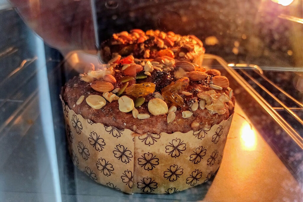 Horneando pan de pascua