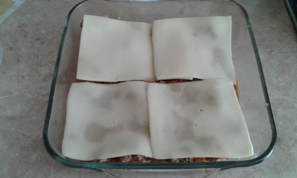 Capa de queso lasaña precocida