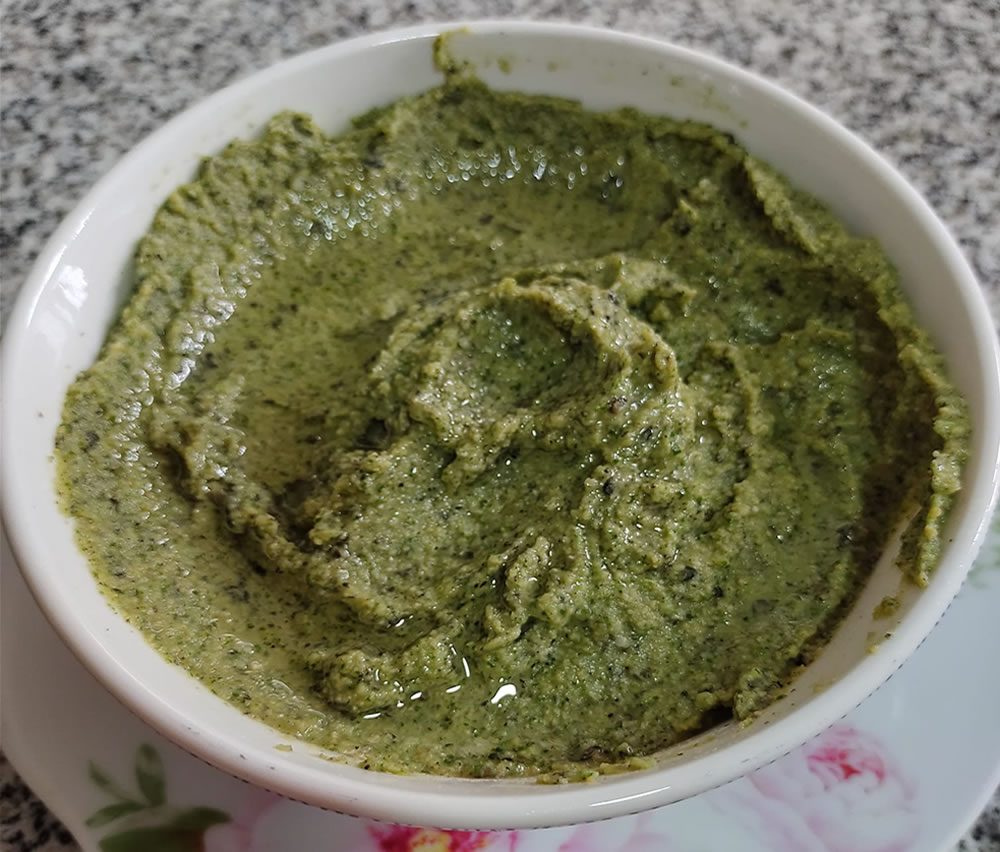 Hummus de garbanzos y cilantro