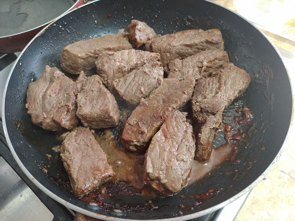 Carne ternera sellada para Strogonoff