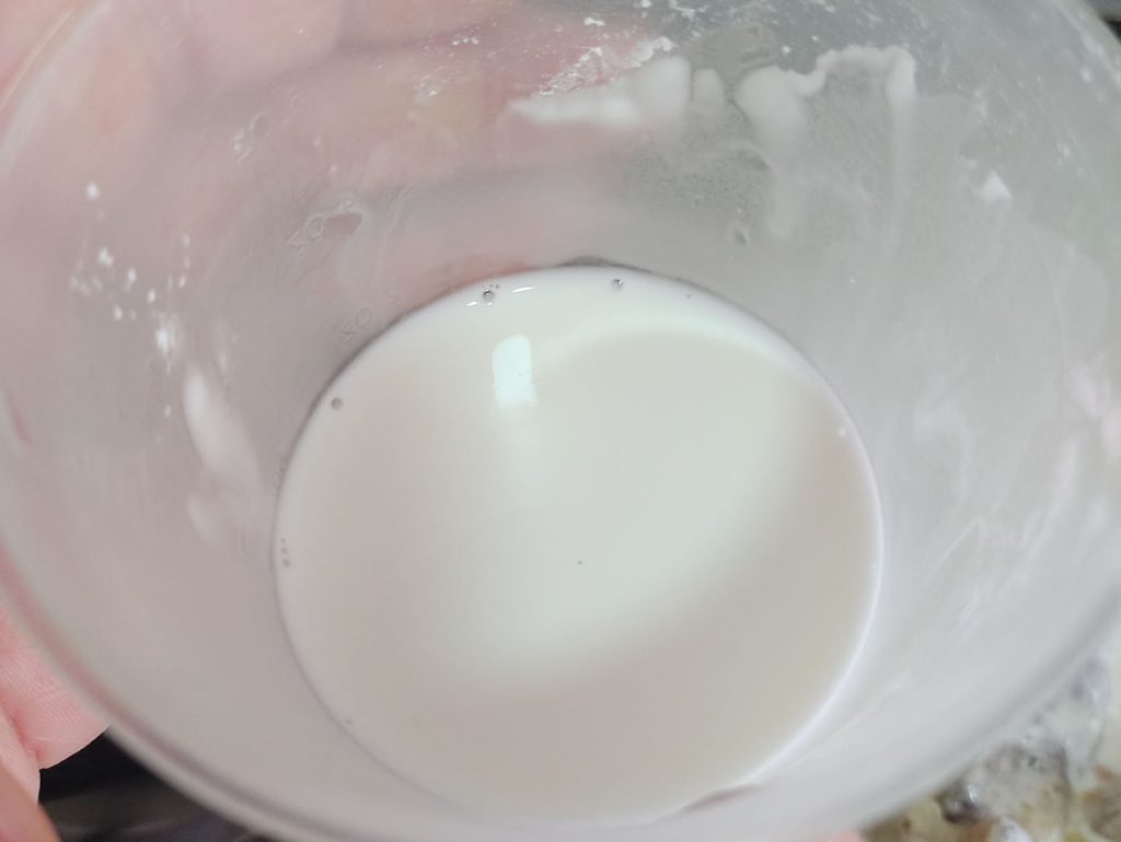 Cucharada de maicena en agua fría